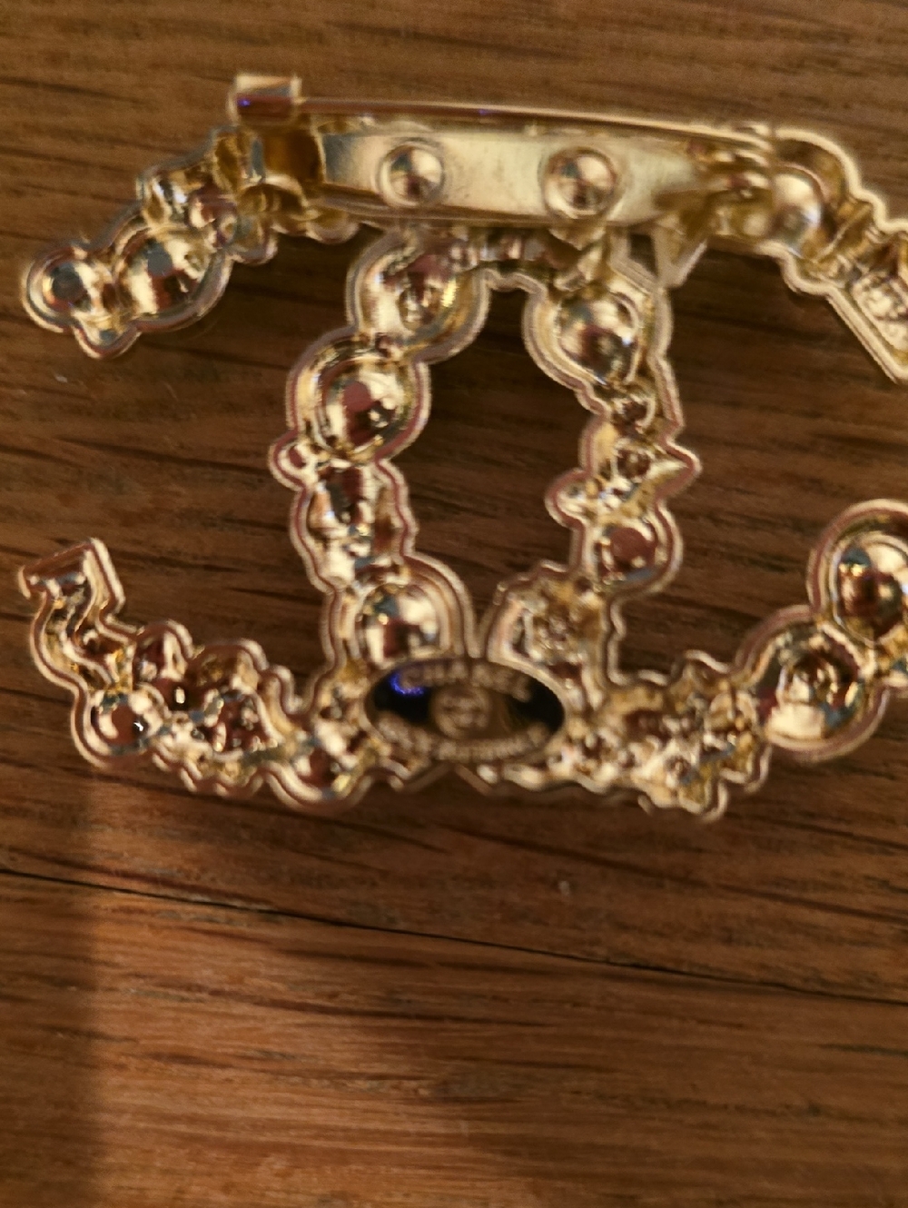 Pearl & Crystal Intertwined CC Logo Brooch - Gold Tone & Faux Pearl (Stamped) - Picture 4 of 5